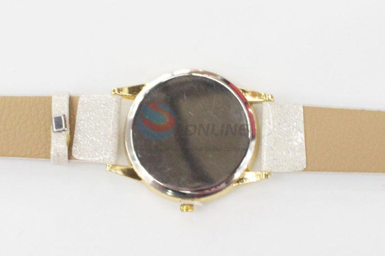 Hot Sale New Design Leather Strap Women Wrist Watch
