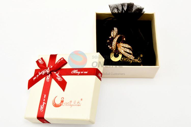 Recent design popular cheap fashion brooch