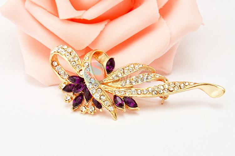 Recent design popular cheap fashion brooch