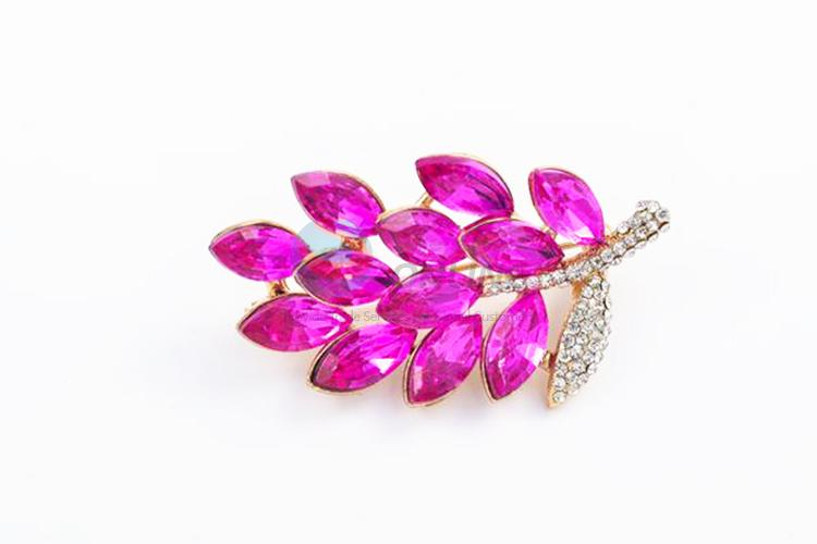 China maker cheap leaf shaped brooch