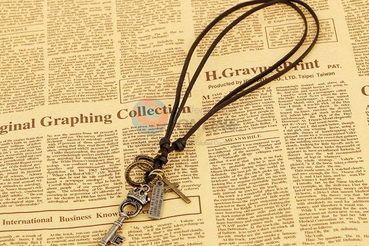 Creative Zinc Alloy Key Shape Pendant Fashion Necklace