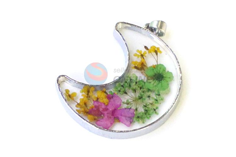 Creative Design Moon Shape Real Flower Pendant