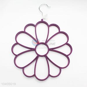 Fashion flower shaped tie scarf hanger