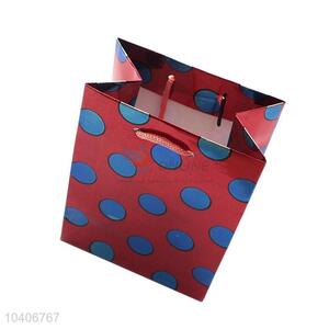 Factory supply cheap laser laminated gift <em>bags</em> with <em>handles</em>