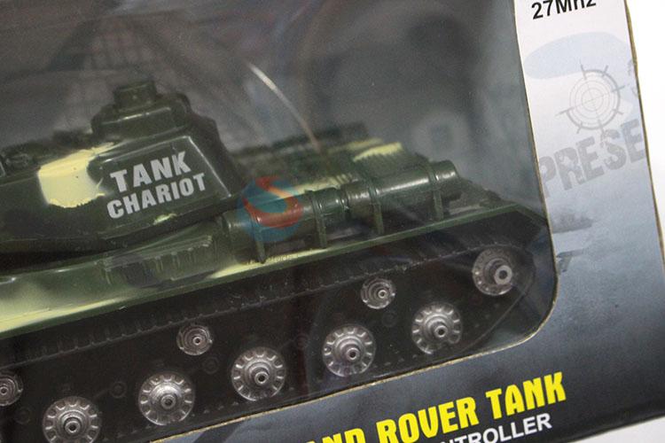 Factory Direct 4 Channels R/C Land Rover Tank with Steering Wheel and without Battery