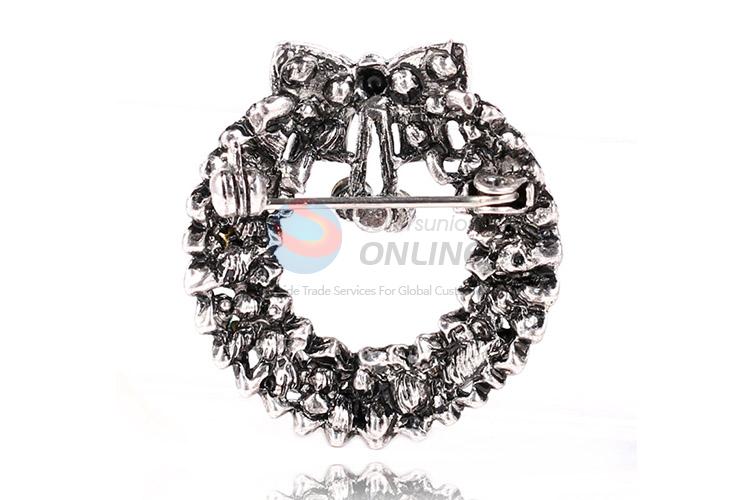 Factory wholesale garland shape alloy brooch