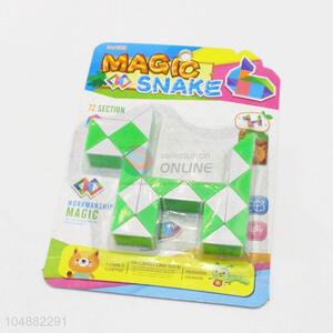 Wholesale Nice Green and White Color Educational Speed Magic Dog Toys Twist Cube Puzzle Toys