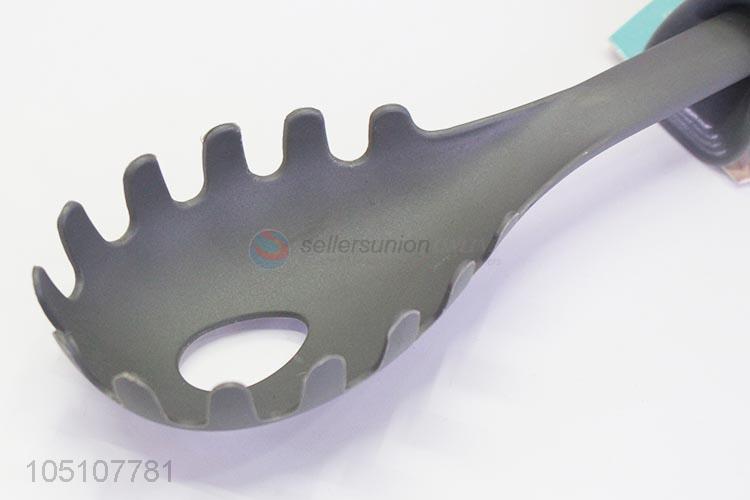 Wholesale Price Silicone Kitchen Utensils Pasta Scoop Cooking Tool Noodles Spoon