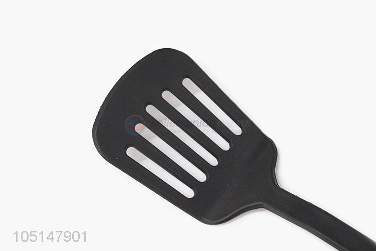 Wholesale cheap kitchen utensil slotted turner leakage shovel