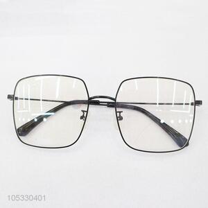 Creative Design Black Color Alloy Frame Myopia Glasses