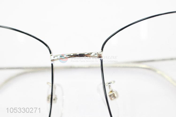 Factory Direct Supply Alloy Myopia Glasses for Young People