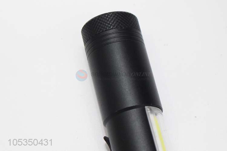 Chinese Factory Portable Flashlight Outdoor Camping Light