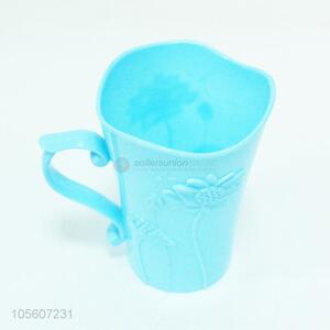 Fashionable Low Price Blue Plastic Cup