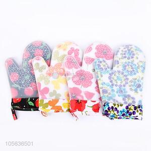 Hot Selling 132g Cotton Print Microwave Oven Mitts Silicone Gloves