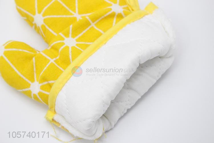 New Advertising Yellow Cooking High Temperature Oven Glove