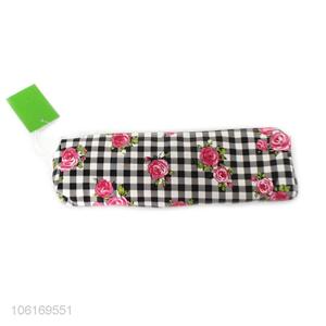 Cheap fashion pvc pen bag with zip lock for students