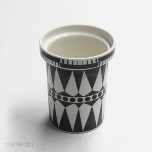 China manufacturer geometric pattern decal ceramic storage jar