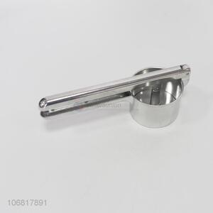 Factory Price Kitchen Tools Easy Use Hand Press Potato Ricer Masher
