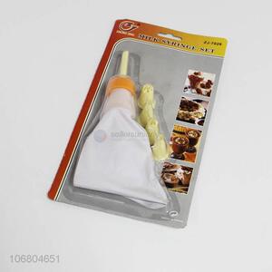 Good quality food grade plastic pastry bag with nozzles
