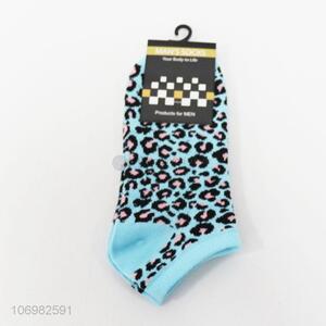 Hot selling fashion leopard skin jacquard men ankle socks