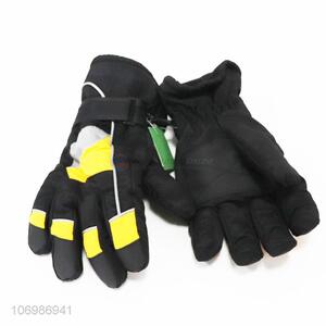 Hot Sales Outdoor Ski Gloves Five Finger Snowboard Glove