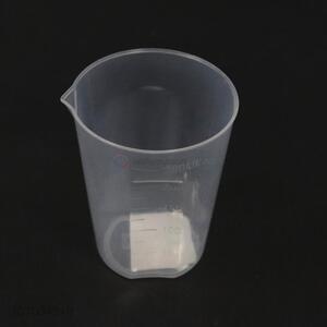 Wholesale multifunctional kitchen durable food grade plastic measuring jug