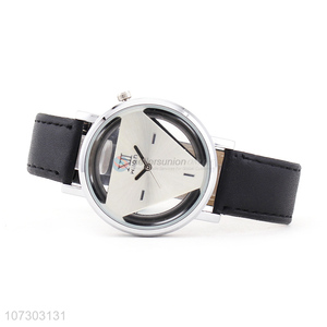Creative Design PU Watchband Watches Men Wrist Watch