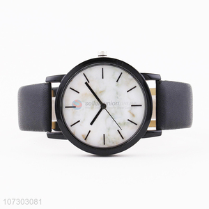 Hot Selling Men Watches Best PU Watchband Wrist Watch