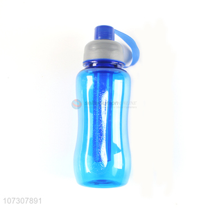 Factory wholesale 600ml plastic water bottle keep cold bottle with straw