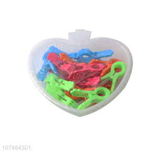 Custom Plastic Clothes Pegs With Heart Shape Storage Basket Set