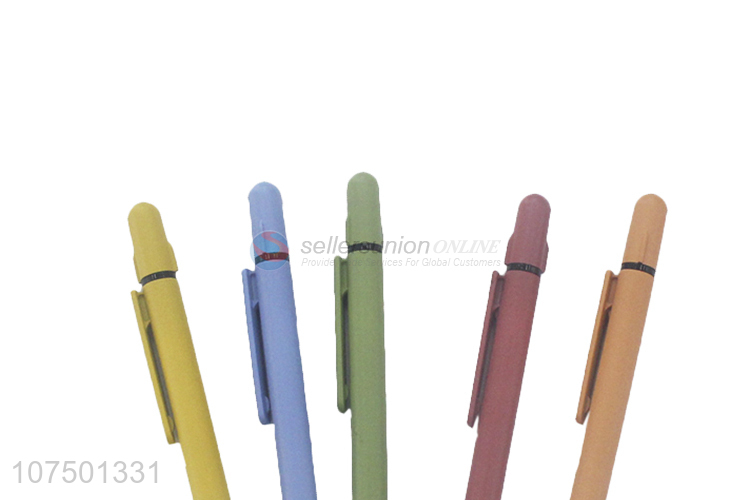 Wholesale Office School Supplies Ballpoint Pen Plastic Ball Pen