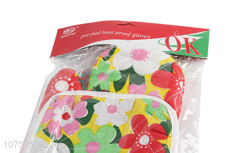 Reasonable price creative printing heat resistant oven mitt set with pot pad