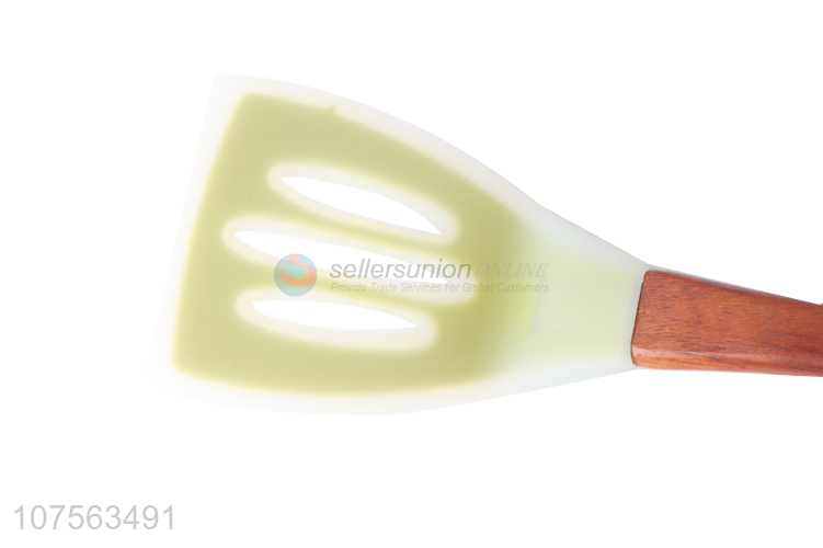 Good quality cooking tools translucence silicone slotted shovel with wooden handle