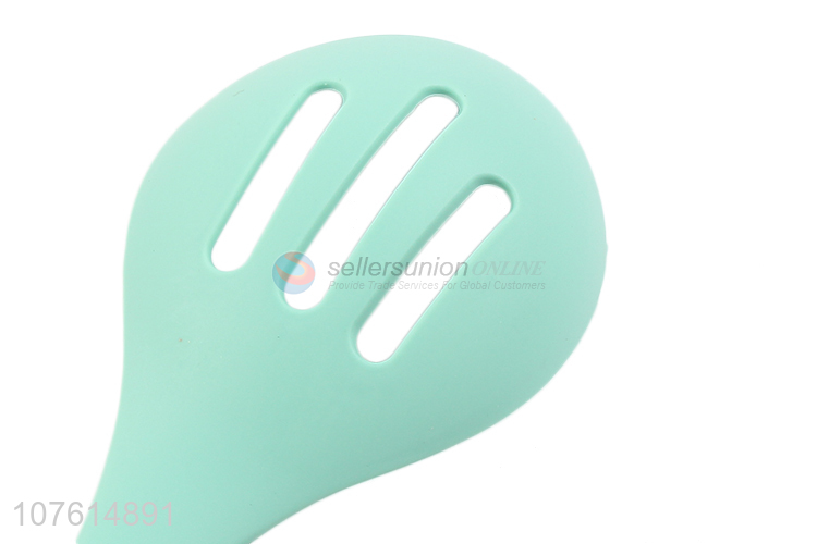 High quality heat resistant wooden handle silicone slotted spoon