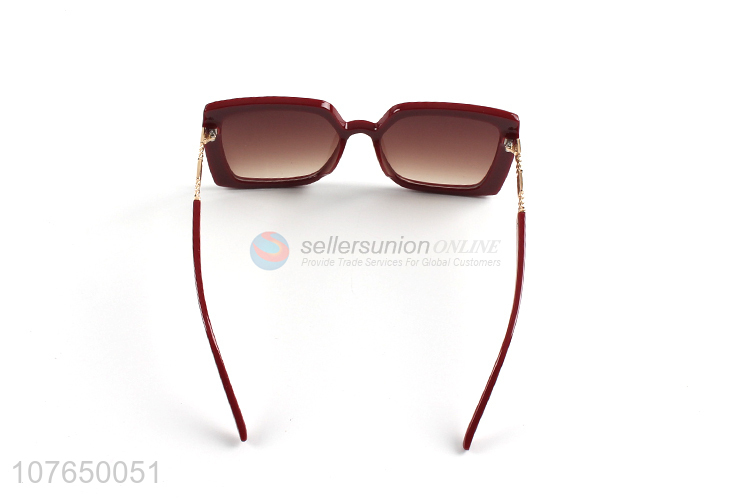 New Design Square Frames Sunglasses Fashion Eyewear For Adult