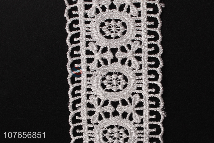 Pretty soft white lace trim ribbon for garment decoration