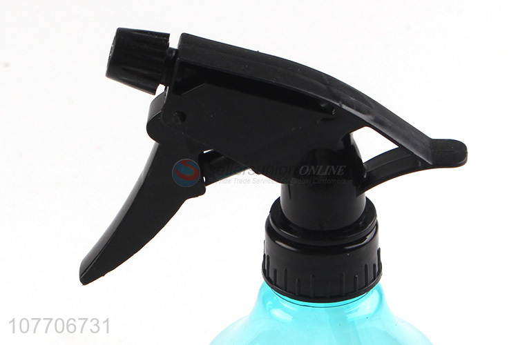 Multi-purpose hand pressure watering bottle air spray can plastic watering can