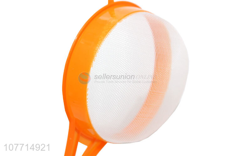 Wholesale Kitchen Gadget Flour Sieve Mesh Strainer With Plastic Handle