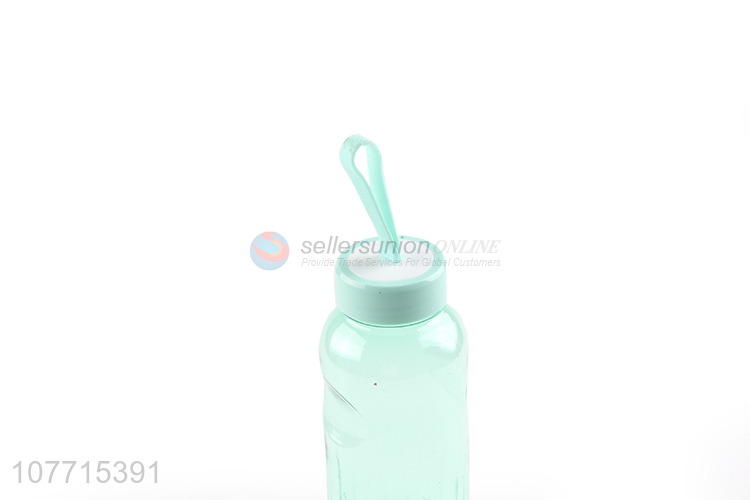 Low Price Plastic Cup Water Bottle Cheap Sports Bottle