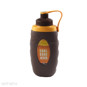 Wholesale Fashion Water Bottle Portable Sports Bottle