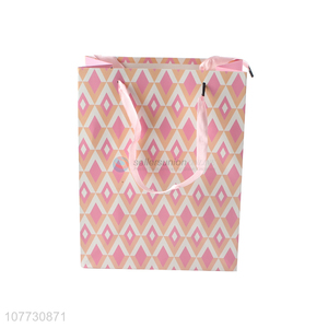 <em>Wholesale</em> pink girly <em>gift</em> bag geometric figure white card <em>gift</em> bag