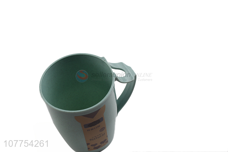 High Quality Fashion Water Cup Cheap Plastic Mug With Handle