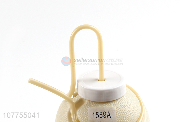 Hot Selling Plastic Water Cup Basketball Juice Cup With Straw