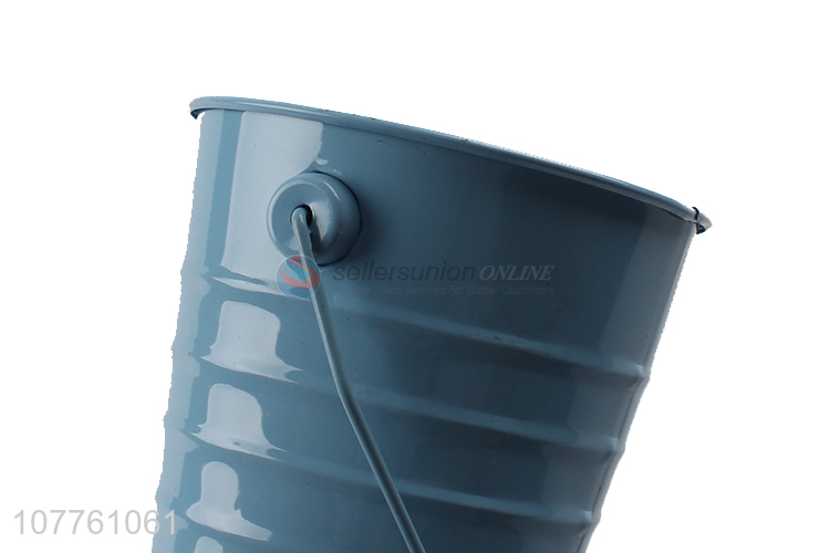 High quality beach bucket practical bucket tinplate monochrome small bucket
