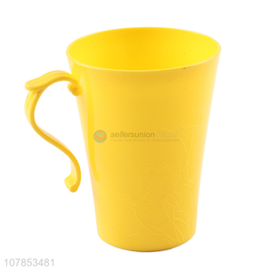 Yiwu wholesale yellow plastic gargle cup household drinking cup