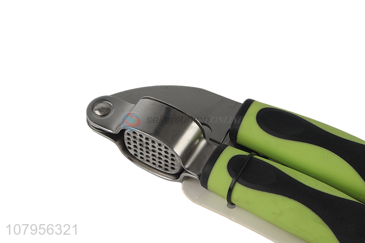 Wholesale cheap price household kitchen tools garlic press with top quality