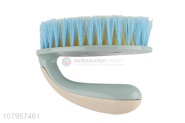Hot selling green plastic clothes cleaning brush laundry brush with handle