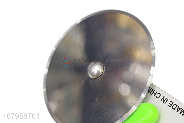 Hot selling multicolor stainless steel pizza cutter kitchen gadget