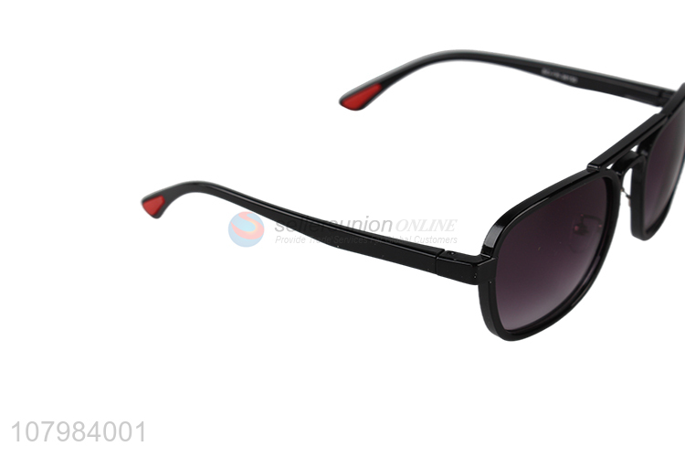 High Quality Comfortable Sunglass Fashion Sunshade Glasses Wholesale