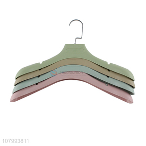 Low price colorful plastic wide clothes hanger heavy duty non-slip coat hanger